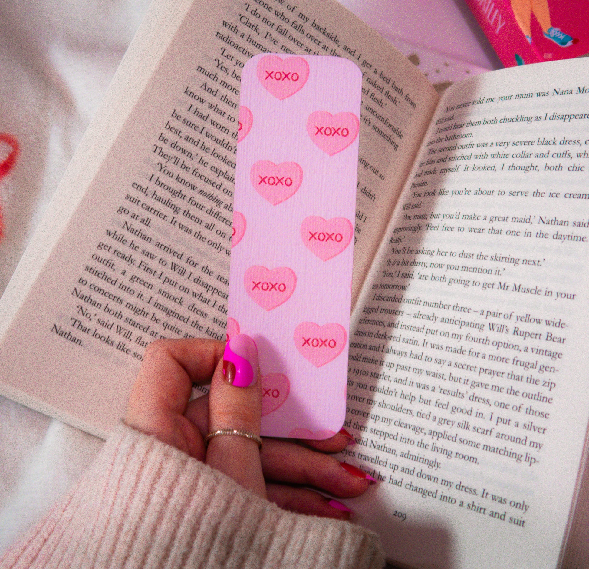Set of 3 Pink Premium Bookmarks