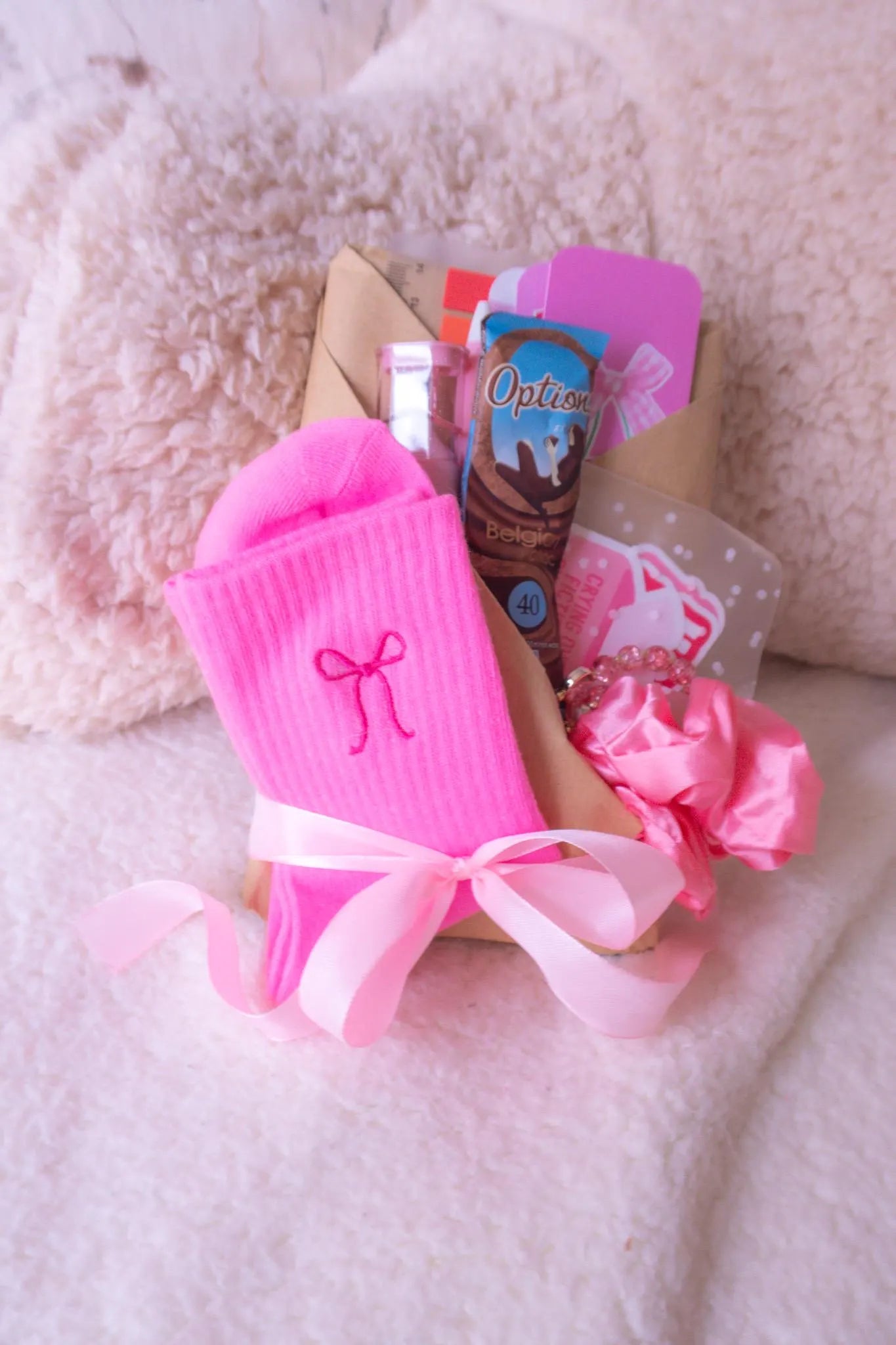 Mystery Date with a Book Bundle Gift Set