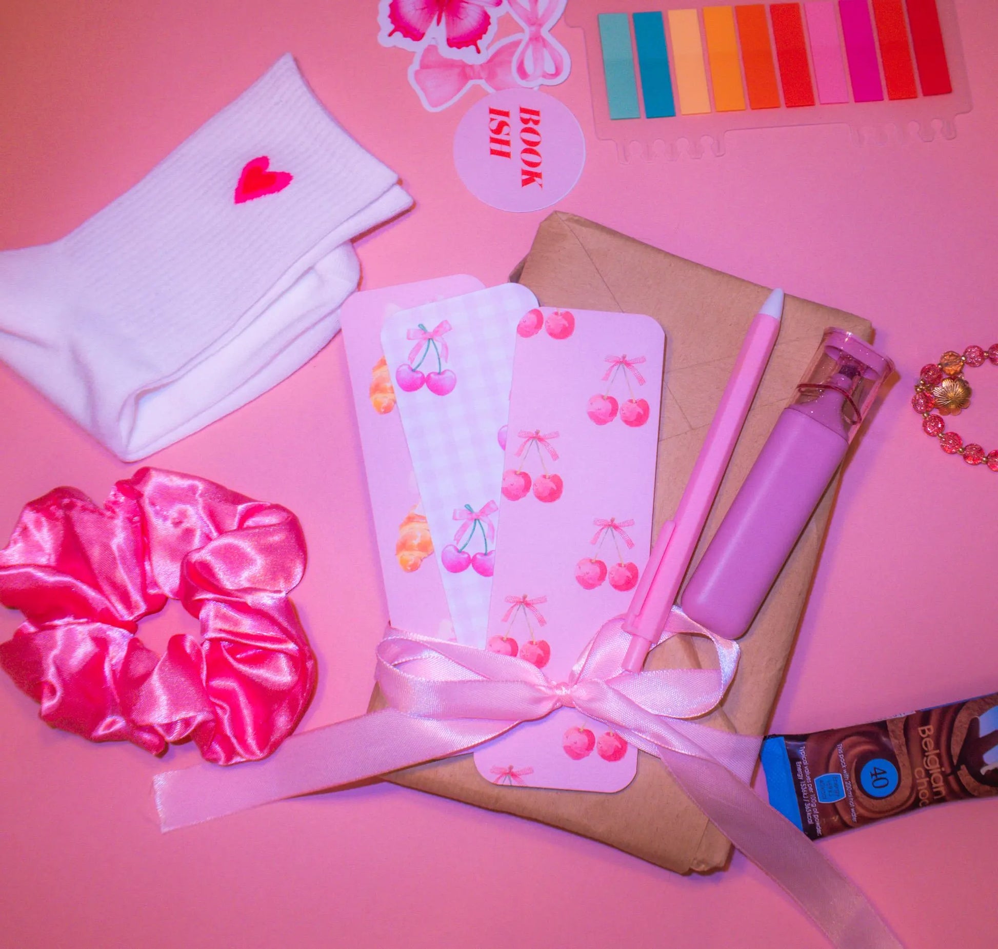 Mystery Date with a Book Bundle Gift Set